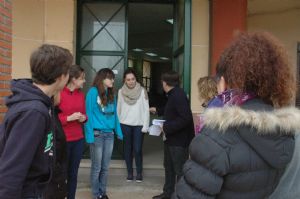 ENCUENTRO DE NIÑOS Y JÓVENES EN VENIALBO