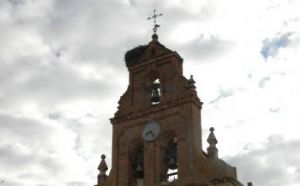 La iglesia y el puente de Venialbo