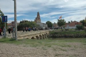 FIESTA NACIONAL 12 DE OCTUBRE CON IZADO DE BANDERA