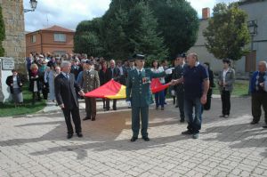 FIESTA NACIONAL 12 DE OCTUBRE CON IZADO DE BANDERA