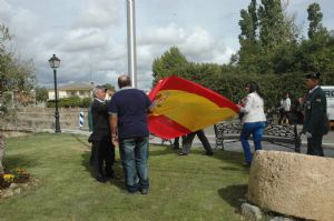 FIESTA NACIONAL 12 DE OCTUBRE CON IZADO DE BANDERA