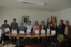 CLAUSURA DE UN CURSO DE RESTAURACIÓN DE MOBILIARIO Y ENSERES ANTIGUOS EN VENIALBO