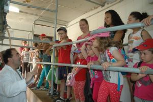 VISITA DE LA ESCUELA A UNA GRANJA DE VENIALBO 