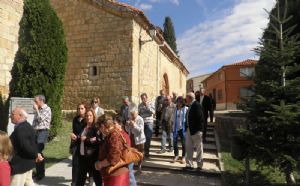 Venialbo celebra la fiesta nacional y honra a La Virgen del Pilar